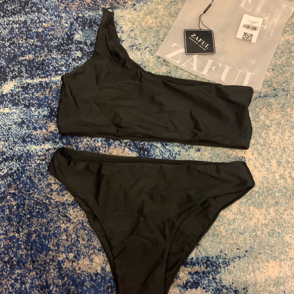 Zaful one shoulder two piece swimsuit in black